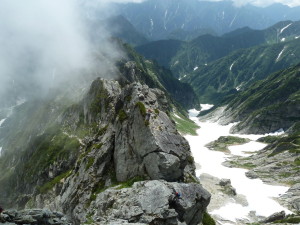 八ツ峰の頭からの八ツ峰