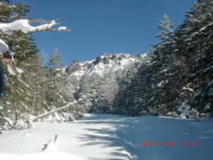 横岳奥ノ院の大同心・小同心