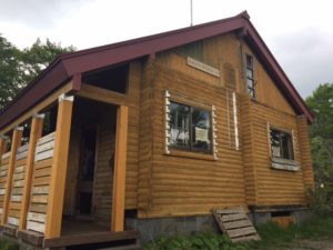 清潔で快適な神鳩ノ宮避難小屋