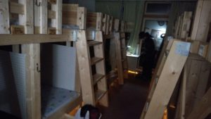 赤岳山荘仮眠室