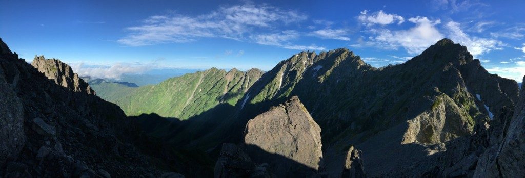 明神2峰・西穂・奥穂・前穂のパノラマ